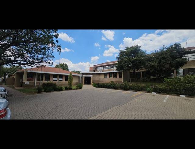 BUSINESS PROPERTY TO RENT IN RANDJESPARK